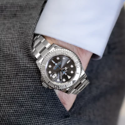 389709