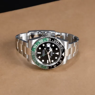390204