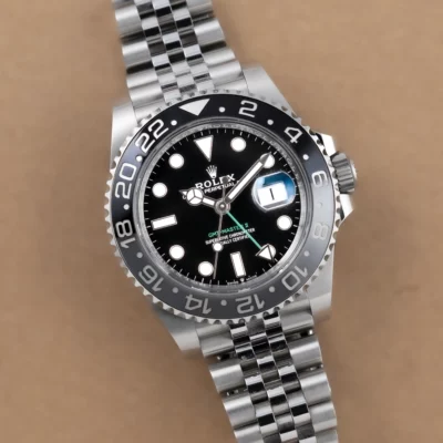 390220