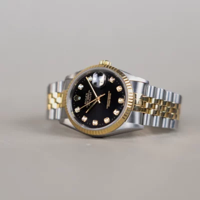 390805