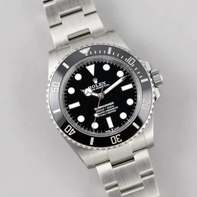 390982