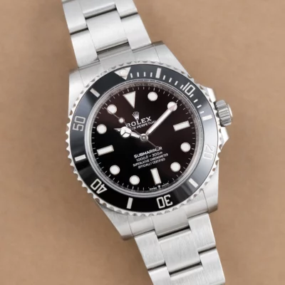 391303