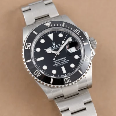 392025