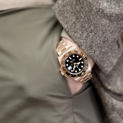 394096